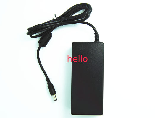 12V 4A 48W Output o adaptador universal da alimentação de DC Com C8 o soquete, 2 pinos