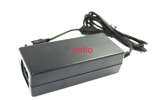 12V 4A 48W Output o adaptador universal da alimentação de DC Com C8 o soquete, 2 pinos