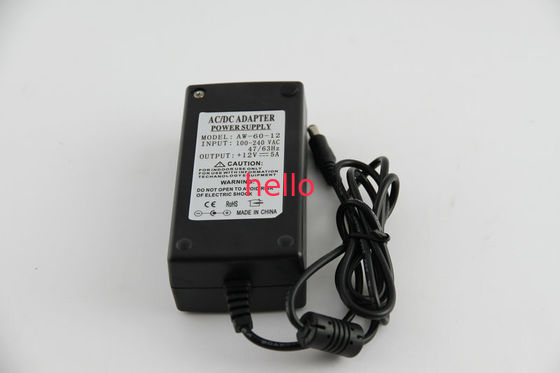 Tragbarer regulierter Spannung Wechselstrom-DC-Stromadapter 60W Wechselstrom 110V - 220V, 12 Volt-Stromadapter
