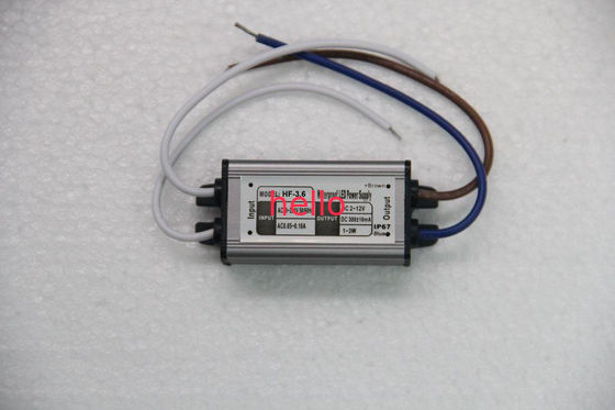 Corriente constante impermeable de IP68 50Hz fuente de corriente continua De 12 voltios 300mA para la iluminación del LED