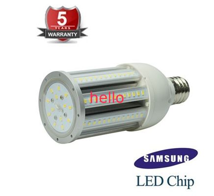 O diodo emissor de luz Wallpack 110lm/w do poder superior 36w, IP65 exterior Waterproof o bulbo de lâmpada conduzido do milho