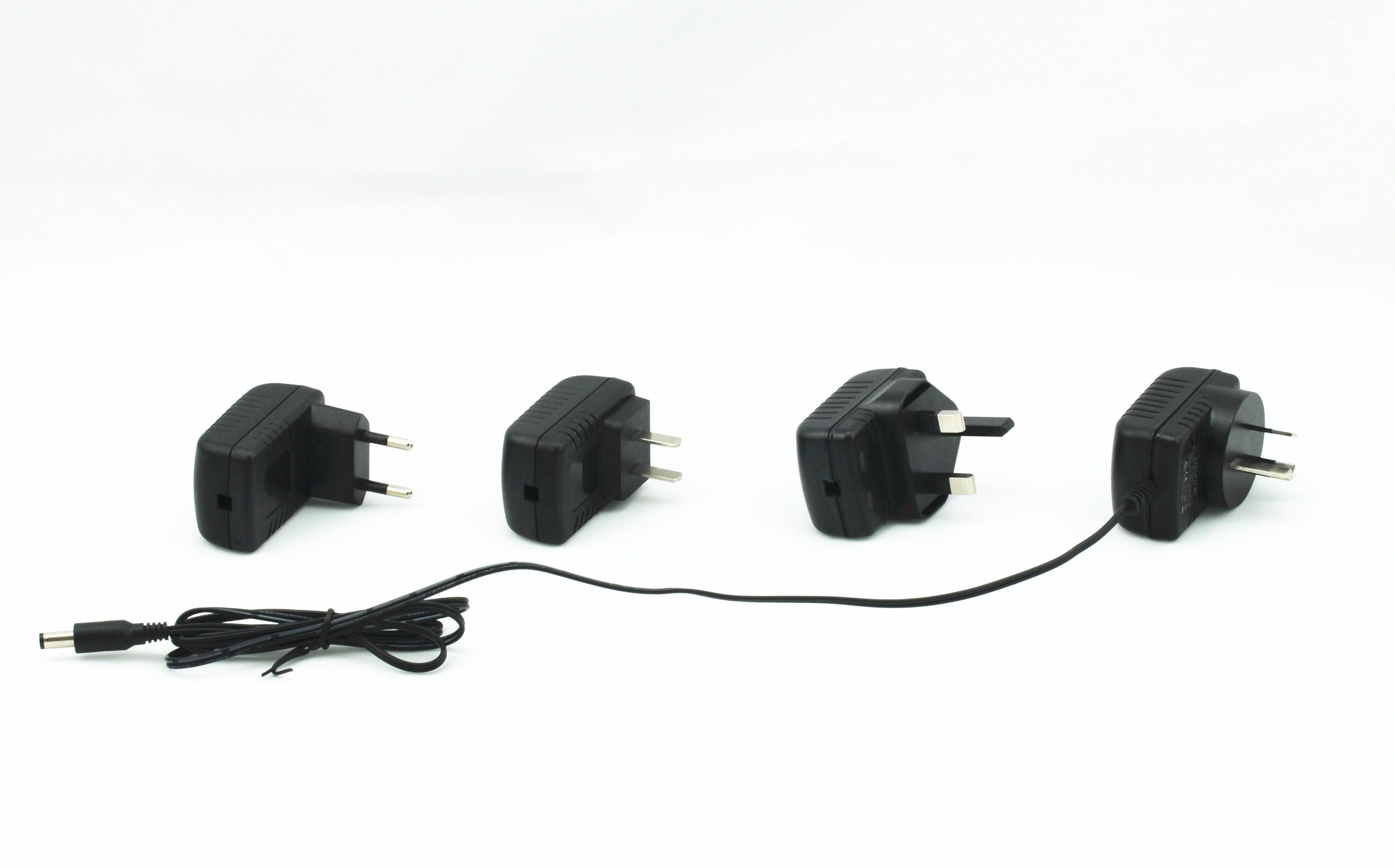 6W เอาท์พุทอะแดปเตอร์ไฟ AC สำหรับจอแอลซีดี / ไฟ LED กับยูนิเวอร์แซปลั๊ก
