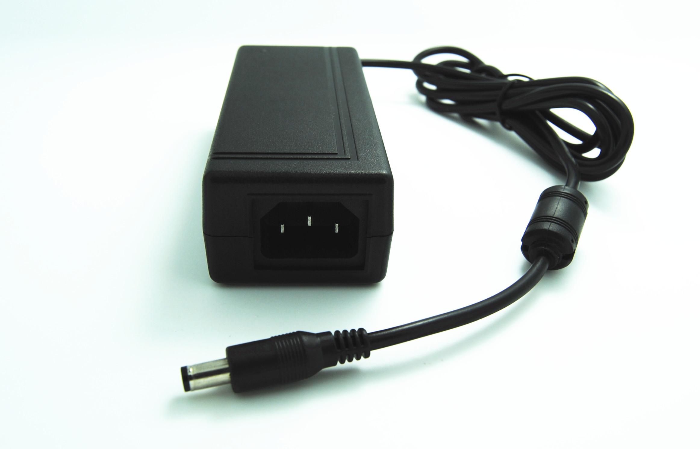 15V 2.4A خروجی سوئیچینگ DC آداپتور برق با C14 سوکت برای دوربین های مدار بسته