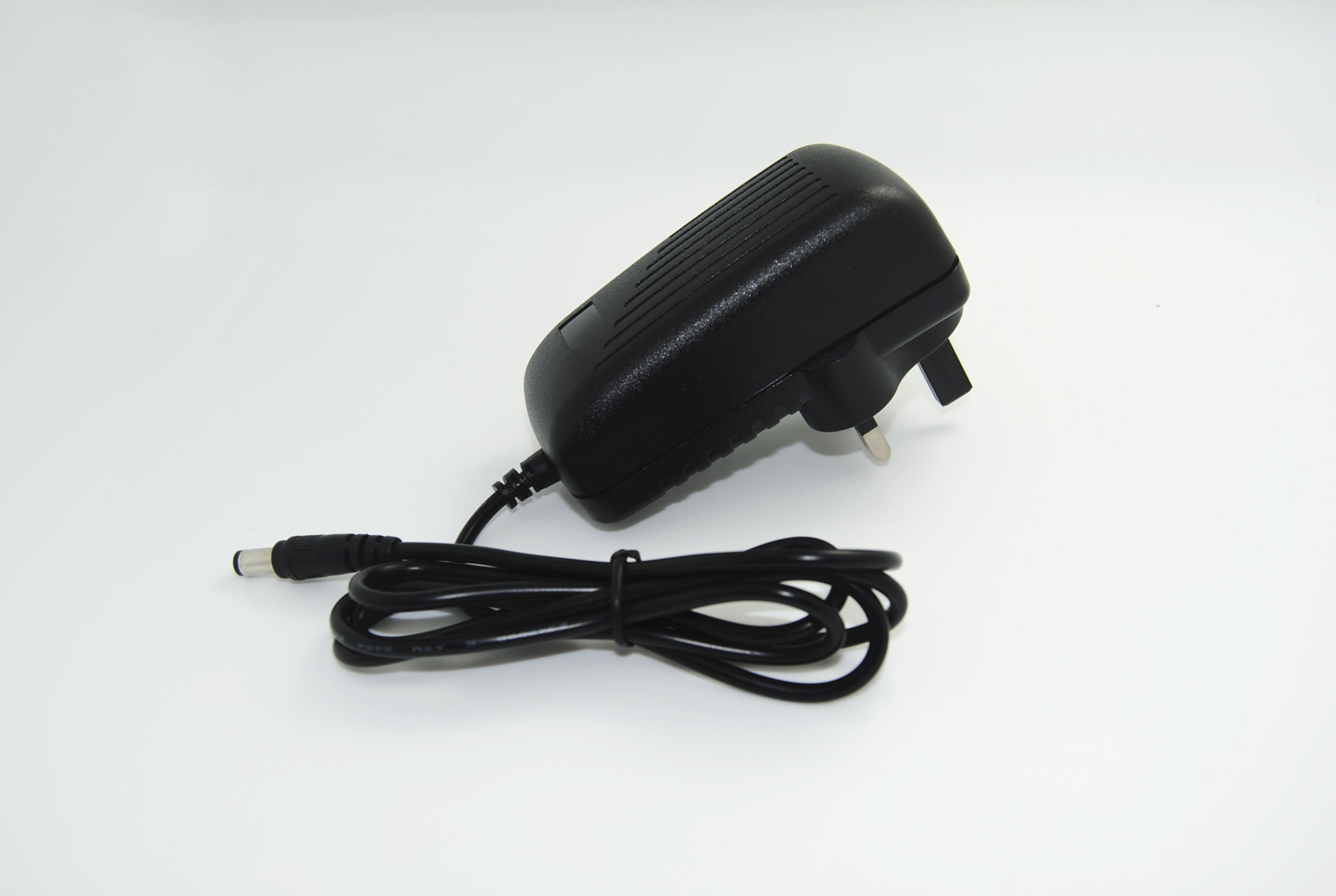 24W DC output AC Power Adapter, IEC / EN60950 UK Plug Video Telephone Adaptor