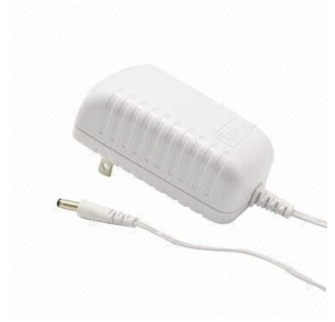 15W 12V 1.5A de Universele wisselstroomadapter, muur zet typevoeding op