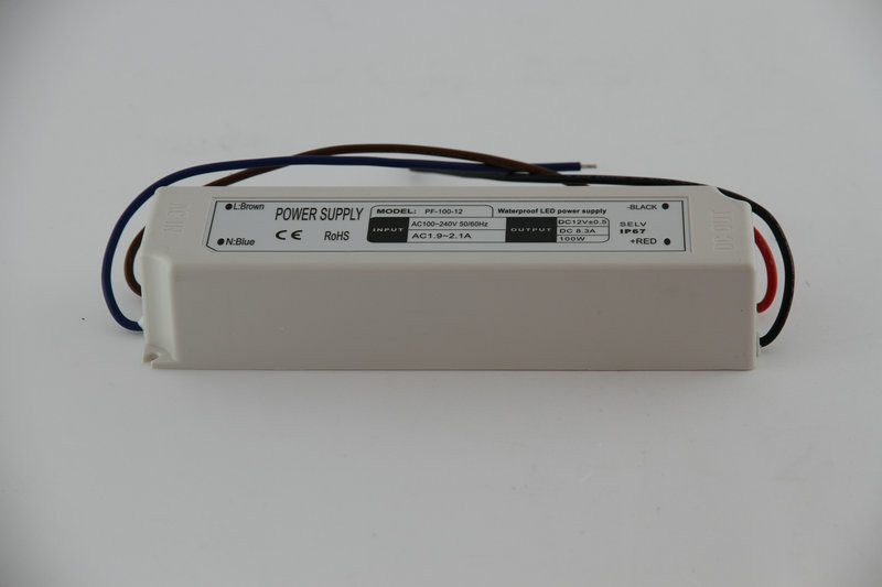 efficacité constante de conducteur de volt LED de la tension 12 de 100W 50Hz avec la protection de surcharge