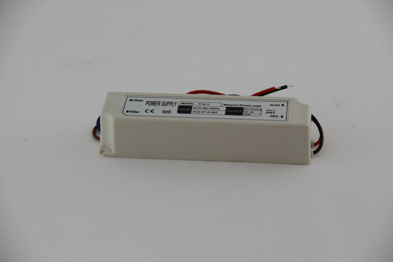 Single Output tegangan konstan layar LCD LED Driver 36W 3A dengan otomatis pemulihan