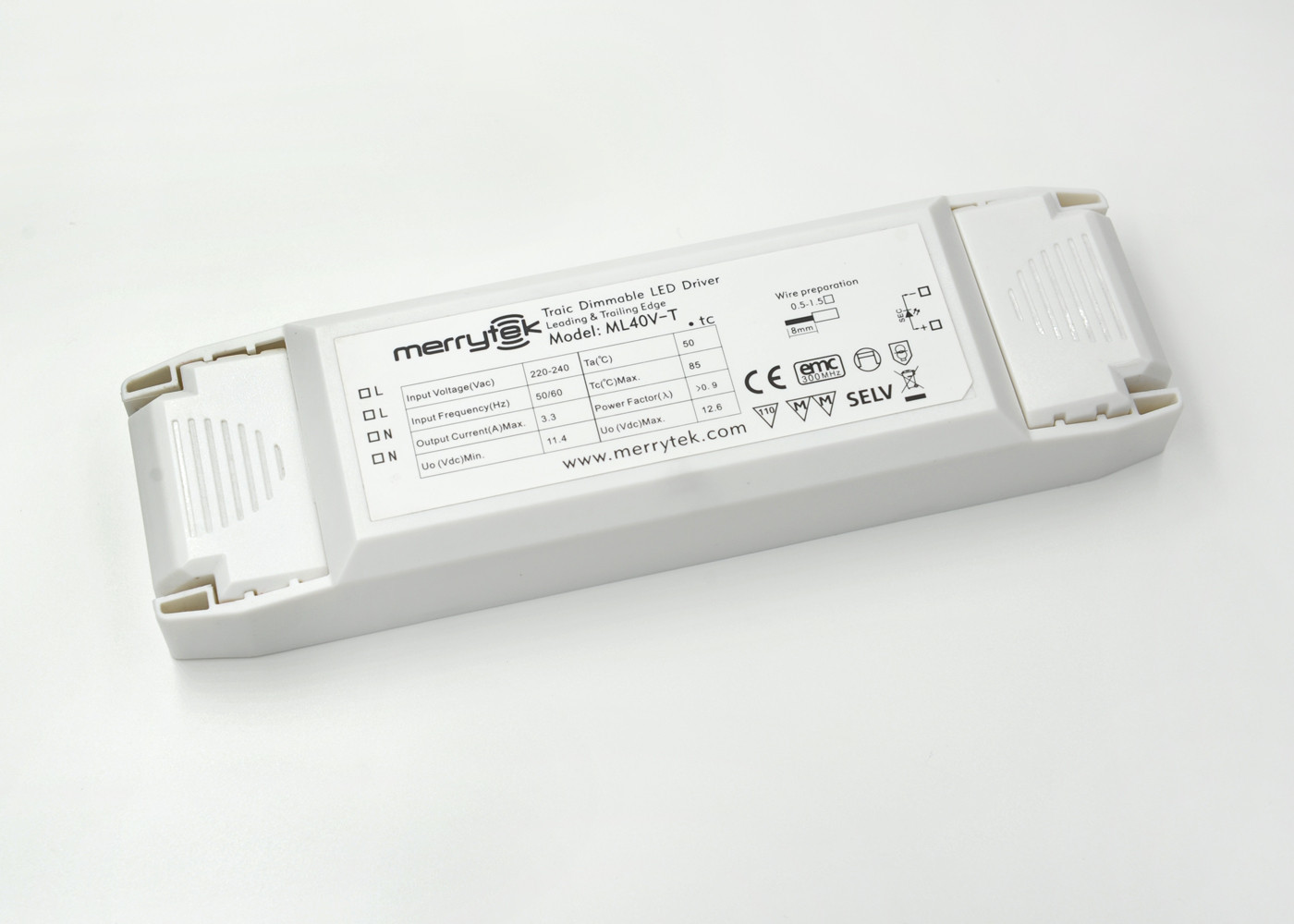 হোয়াইট প্লাস্টিক ঘের ধ্রুবক ভোল্টেজ Dimmable LED ড্রাইভার 12Vdc 50 / 60Hz